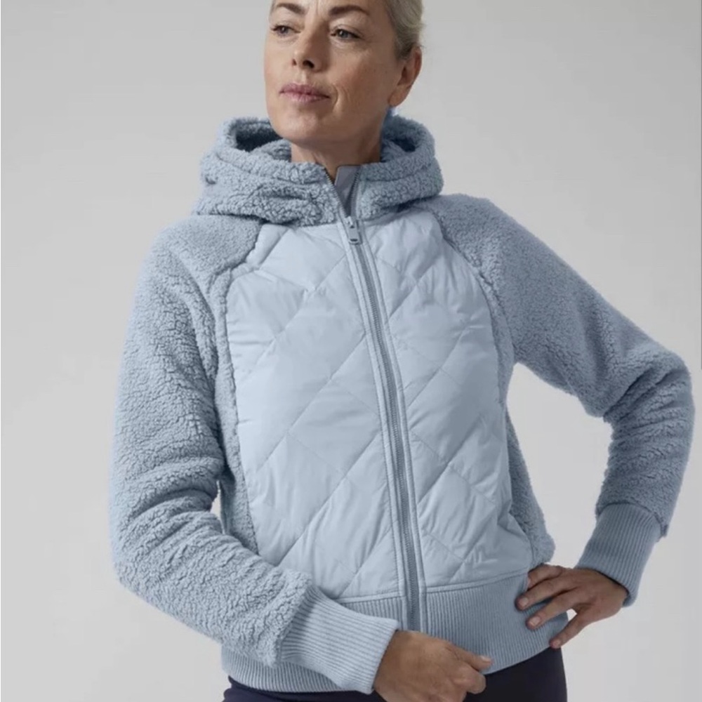 Athleta Pale Blue Quilted Front Sherpa Hooded Jacket